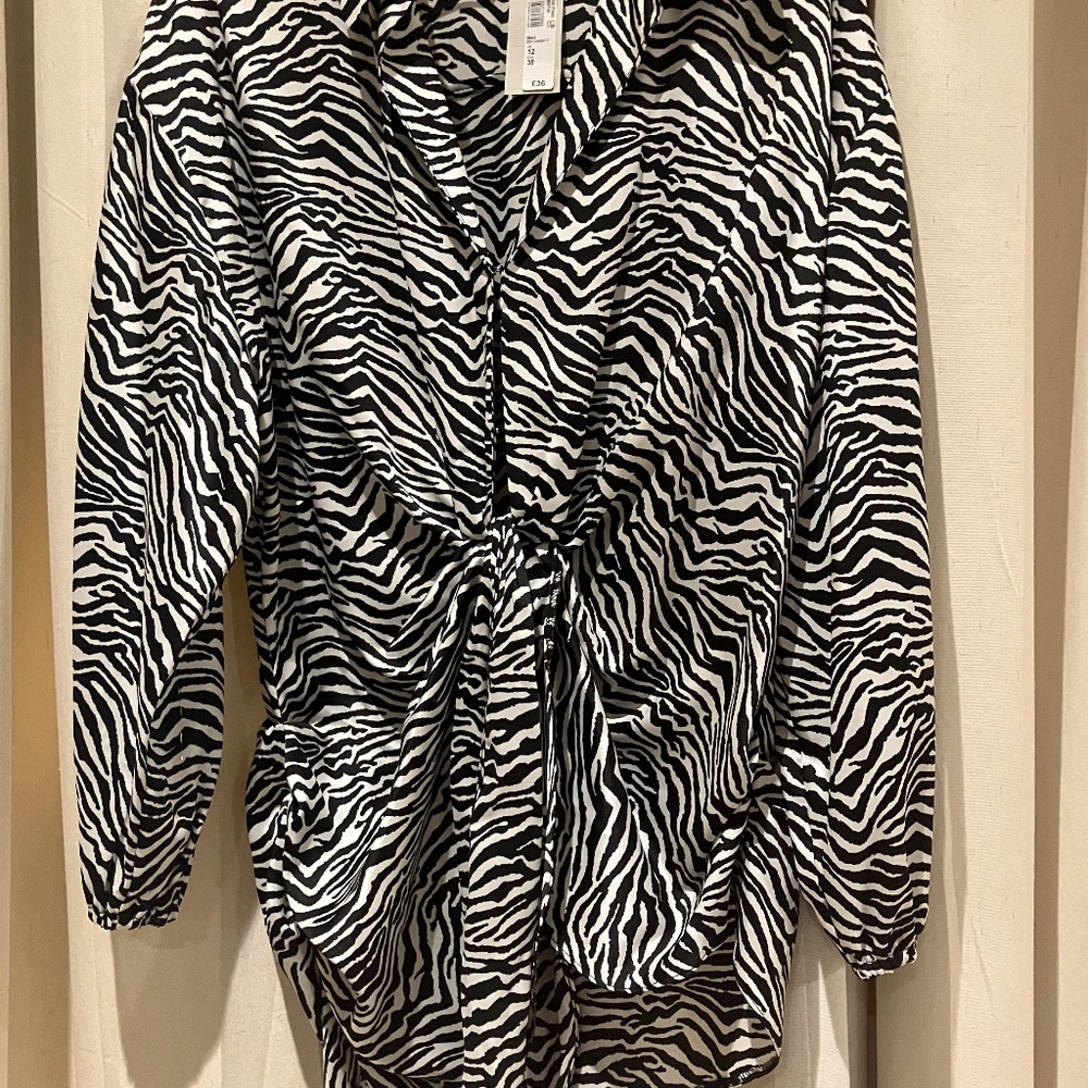 Vibrant Zebra Patterned River Island Black & White Twist Tie Front Silky Top NWT
